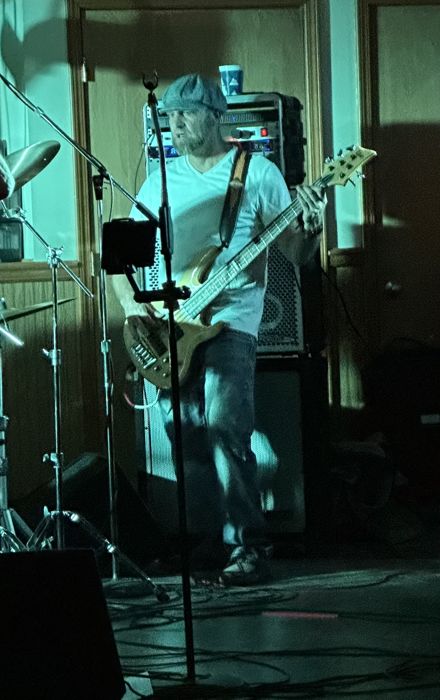 George, teal light
